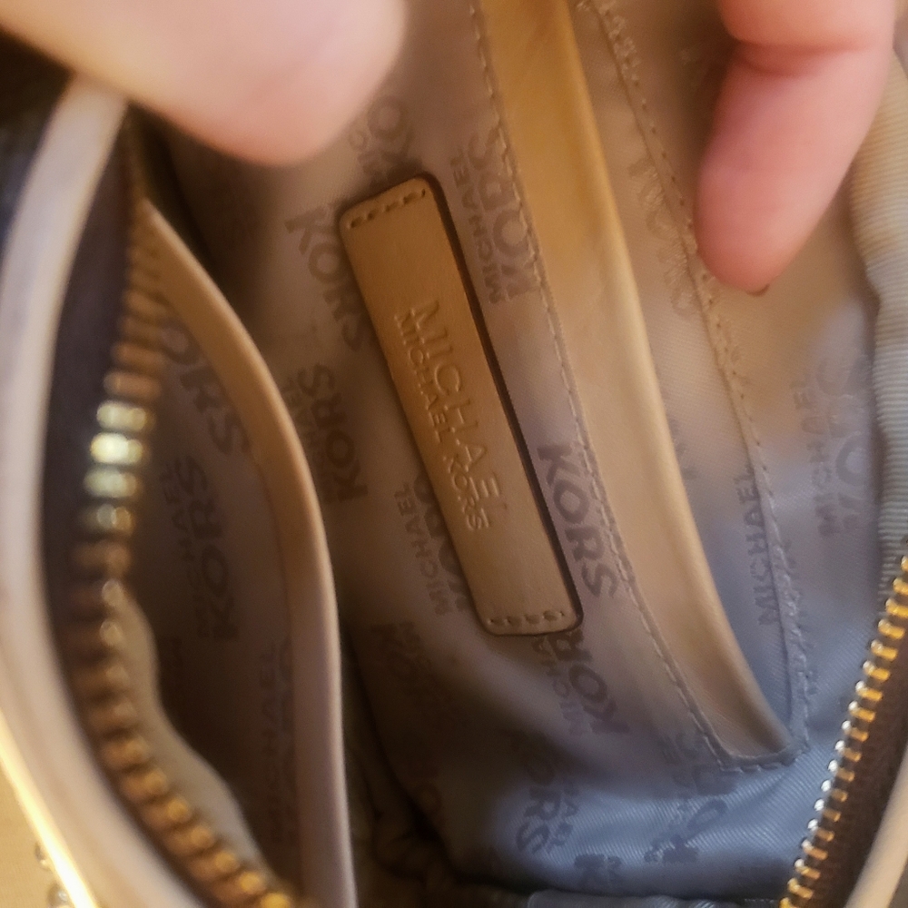 Purse - Picture 6 of 8